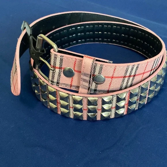 3 Rows Pyramid Genuine Leathers Pink plaid-made in China Unisex Belt. Pink and Black Checkered 3-rows Pyramid Studded Belt Punk - Etsy main image 4